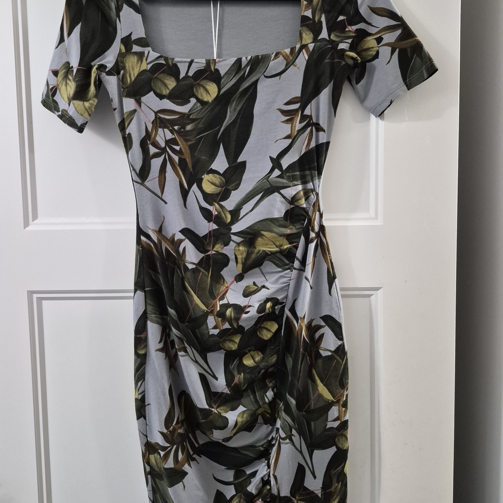Guess Scoop Neck Midi Dress in Light Gray with Olive Leaf Print